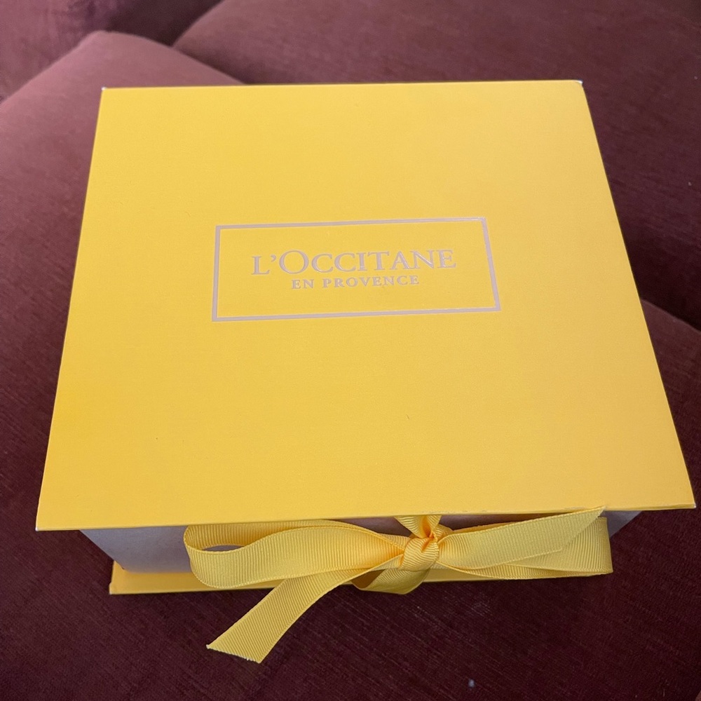 L’Occitane Gift Set - Picture 6 of 7
